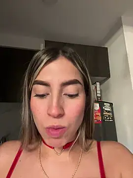 Snapshot of Issabela_G1 chatting on December 22, 2024, 6:06 am Issabela G1 online show from December 22, 2024, 6:06 am