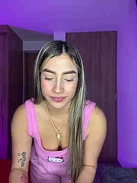 Snapshot of Issabela_G1 chatting on December 23, 2024, 4:55 am Issabela G1 online show from December 23, 2024, 4:55 am