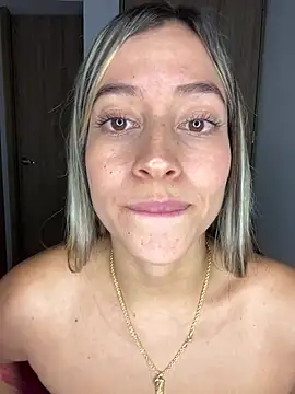 Snapshot of Issabela_G1 chatting on January 28, 2025, 6:49 am Issabela G1 online show from January 28, 2025, 6:49 am