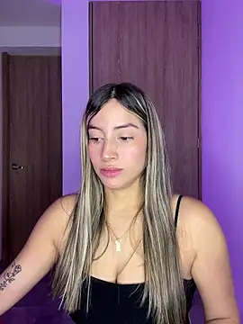 Snapshot of Issabela_G1 chatting on February 6, 2025, 3:16 am Issabela G1 online show from February 6, 2025, 3:16 am