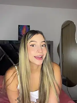 Snapshot of Issabela_G1 chatting on September 17, 2025, 11:39 pm Issabela G1 online show from September 17, 2025, 11:39 pm