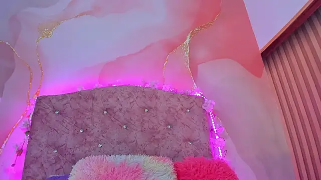 Bella  sweet online show from February 22, 2025, 6:41 pm