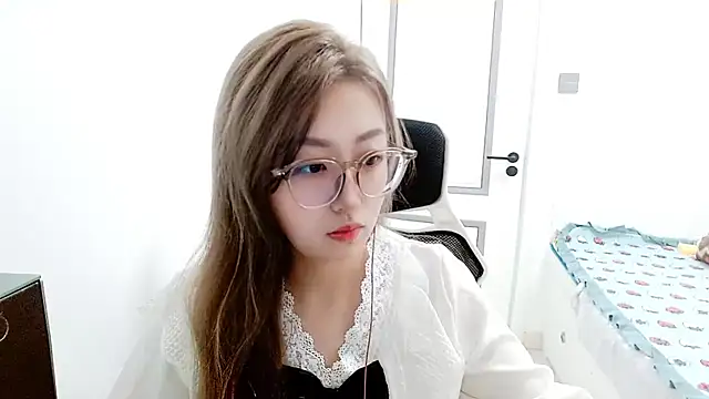 Snapshot of zhenzhen999 chatting on November 12, 2025, 3:29 am zhenzhen999 online show from November 12, 2025, 3:29 am