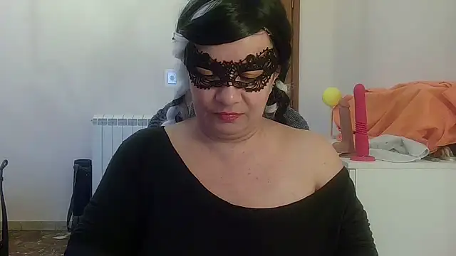 Ninalapiccolina online show from December 1, 2025, 3:50 pm