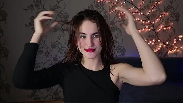 Felicia-Star online show from February 7, 2026, 6:11 pm