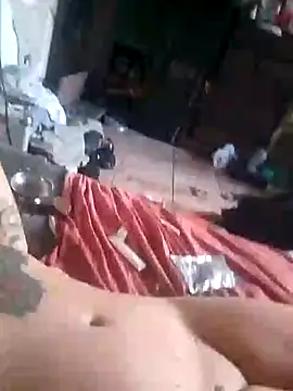 Snapshot of spacegirlll chatting on February 18, 2025, 10:49 am spacegirlll online show from February 18, 2025, 10:49 am