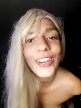 Snapshot of spacegirlll chatting on February 20, 2025, 8:50 am spacegirlll online show from February 20, 2025, 8:50 am