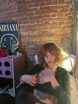 Snapshot of spacegirlll chatting on February 28, 2026, 12:44 am spacegirlll online show from February 28, 2026, 12:44 am