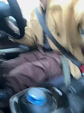 Snapshot of Hideen-real-face chatting on March 8, 2025, 7:38 am Hideen-real-face online show from March 8, 2025, 7:38 am