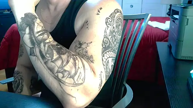 Snapshot of Aaron_Rose25 chatting on October 21, 2025, 3:07 am Aaron Rose25 online show from October 21, 2025, 3:07 am