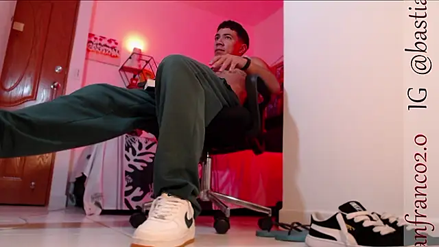 Snapshot of marc_ginale chatting on December 3, 2024, 7:54 am marc ginale online show from December 3, 2024, 7:54 am