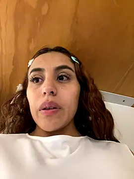 Katee Jones online show from November 29, 2025, 12:35 am