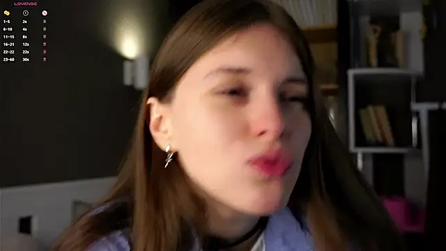 Snapshot of DarylBarks chatting on October 4, 2025, 1:03 am DarylBarks online show from October 4, 2025, 1:03 am