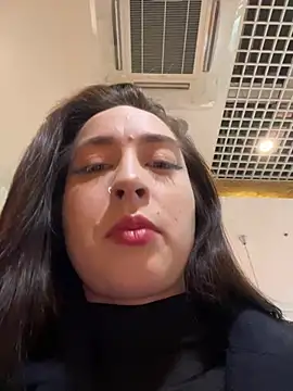 Holly Play online show from March 18, 2025, 10:03 am