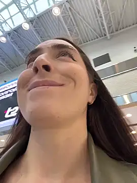 Holly Play online show from April 14, 2026, 12:00 pm