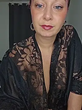 Snapshot of Chaudesquirt chatting on November 9, 2025, 1:20 pm Chaudesquirt online show from November 9, 2025, 1:20 pm