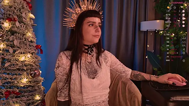 Snapshot of MichaellaMoon chatting on December 20, 2024, 10:11 pm MichaellaMoon online show from December 20, 2024, 10:11 pm