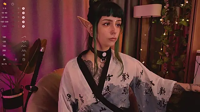 Snapshot of MichaellaMoon chatting on February 8, 2025, 11:24 pm MichaellaMoon online show from February 8, 2025, 11:24 pm