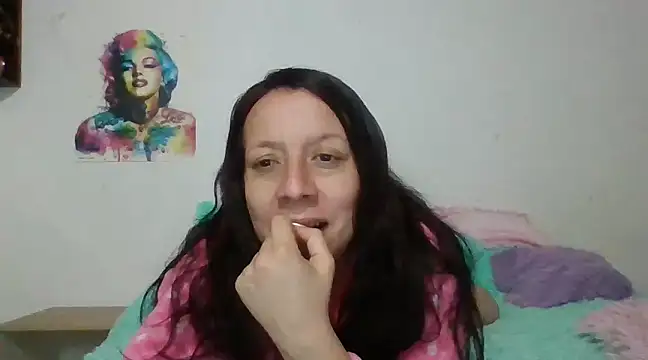 Snapshot of milfevha chatting on January 29, 2025, 11:46 pm milfevha online show from January 29, 2025, 11:46 pm