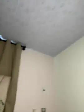 Snapshot of Iris_lee chatting on October 16, 2025, 8:32 pm Iris lee online show from October 16, 2025, 8:32 pm