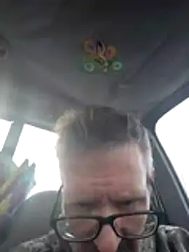 Snapshot of AronMellon76 chatting on December 15, 2025, 5:06 pm AronMellon76 online show from December 15, 2025, 5:06 pm