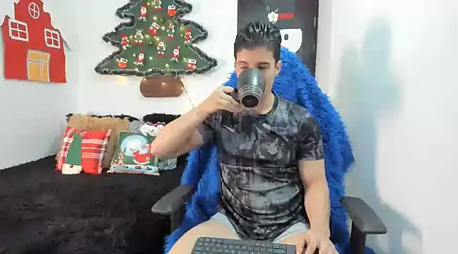 Snapshot of cory_okell chatting on December 7, 2024, 1:36 am cory okell online show from December 7, 2024, 1:36 am