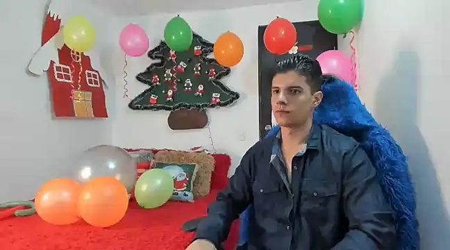 Snapshot of cory_okell chatting on December 31, 2024, 2:40 am cory okell online show from December 31, 2024, 2:40 am