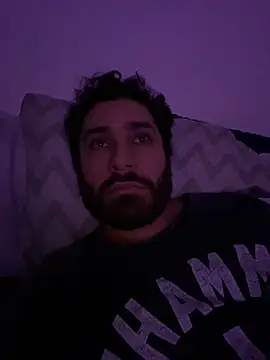 Snapshot of Karlo_98 chatting on December 2, 2025, 10:16 pm Karlo 98 online show from December 2, 2025, 10:16 pm