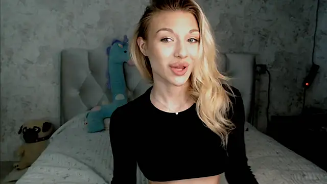 Ella Milla online show from July 17, 2026, 12:56 pm
