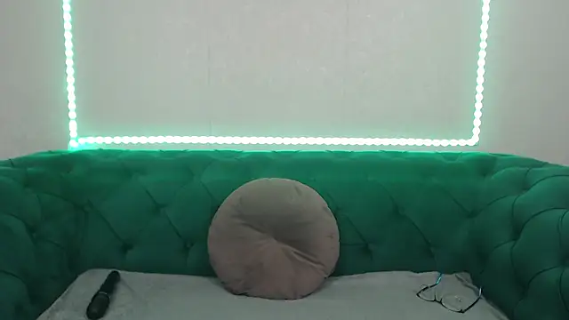 IvanaCharm online show from February 23, 2026, 4:32 am