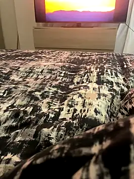 luna 14 online show from October 4, 2025, 1:42 pm