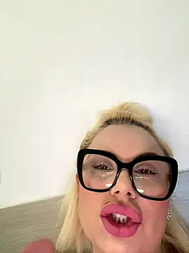 luna 14 online show from November 8, 2025, 8:14 am