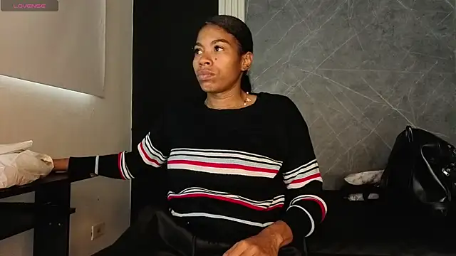 YummyDuooo online show from October 12, 2025, 12:04 pm