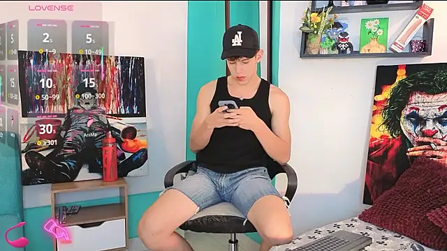 flowers18 online show from March 30, 2026, 10:44 pm