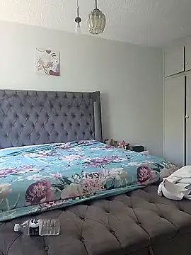 Snapshot of Drippincaty chatting on September 22, 2025, 8:49 am Drippincaty online show from September 22, 2025, 8:49 am