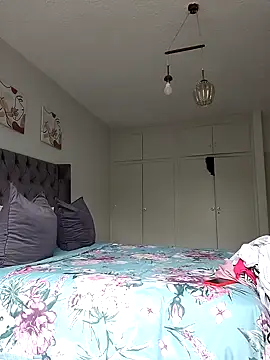 Snapshot of Drippincaty chatting on January 19, 2026, 8:18 am Drippincaty online show from January 19, 2026, 8:18 am