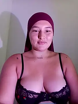 Snapshot of Celeste_camila18 chatting on September 9, 2025, 2:49 pm Celeste camila18 online show from September 9, 2025, 2:49 pm