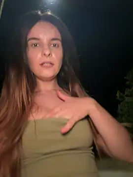 RaonXO online show from August 6, 2026, 10:22 pm