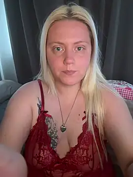 Blondiee3088 online show from August 4, 2026, 8:28 am