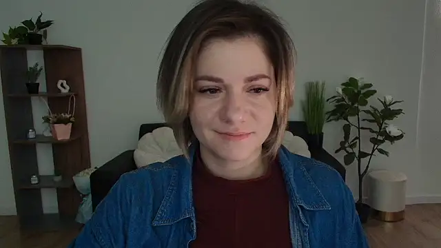 Snapshot of MariaSttone chatting on December 24, 2024, 11:06 am MariaSttone online show from December 24, 2024, 11:06 am