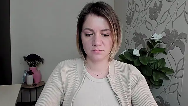 Snapshot of MariaSttone chatting on February 28, 2025, 1:25 pm MariaSttone online show from February 28, 2025, 1:25 pm