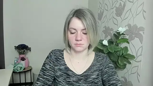 Snapshot of MariaSttone chatting on March 18, 2025, 6:04 pm MariaSttone online show from March 18, 2025, 6:04 pm