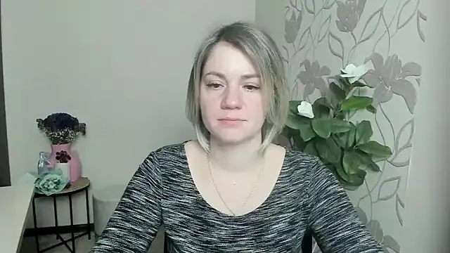 Snapshot of MariaSttone chatting on March 18, 2025, 9:10 pm MariaSttone online show from March 18, 2025, 9:10 pm