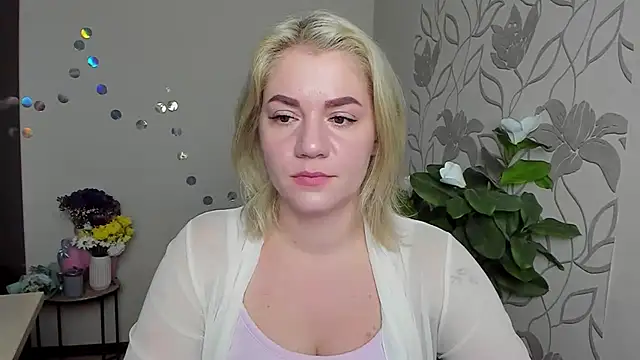 MariaSttone online show from November 25, 2025, 9:42 am