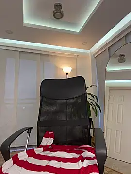 Snapshot of nicollefiorett chatting on November 6, 2025, 10:43 pm nicollefiorett online show from November 6, 2025, 10:43 pm