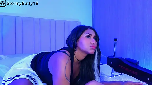 StormyButty18 online show from January 14, 2025, 3:43 am