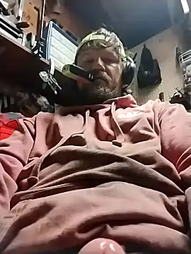 hornygiltz92 online show from December 4, 2025, 12:36 pm