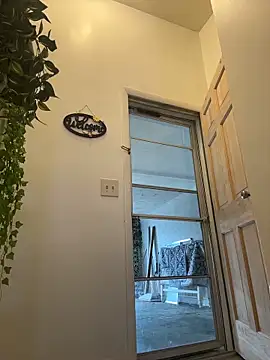 EllaSnow online show from March 15, 2026, 3:40 pm