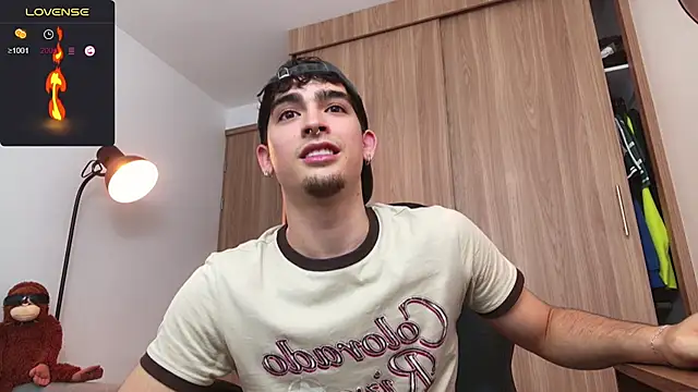 Snapshot of zenn_rush1 chatting on January 2, 2025, 7:40 pm zenn rush1 online show from January 2, 2025, 7:40 pm