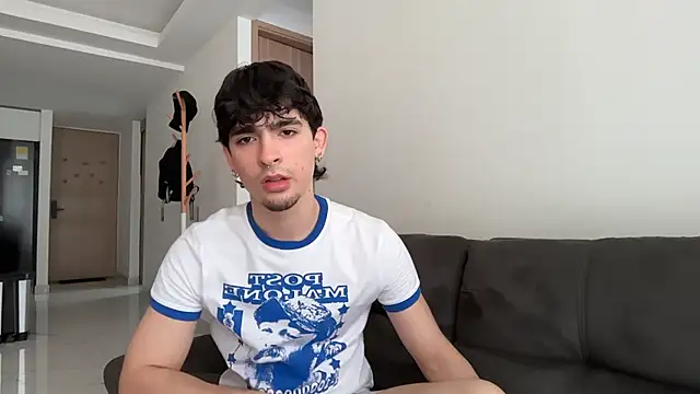 Snapshot of zenn_rush1 chatting on November 1, 2025, 2:30 pm zenn rush1 online show from November 1, 2025, 2:30 pm